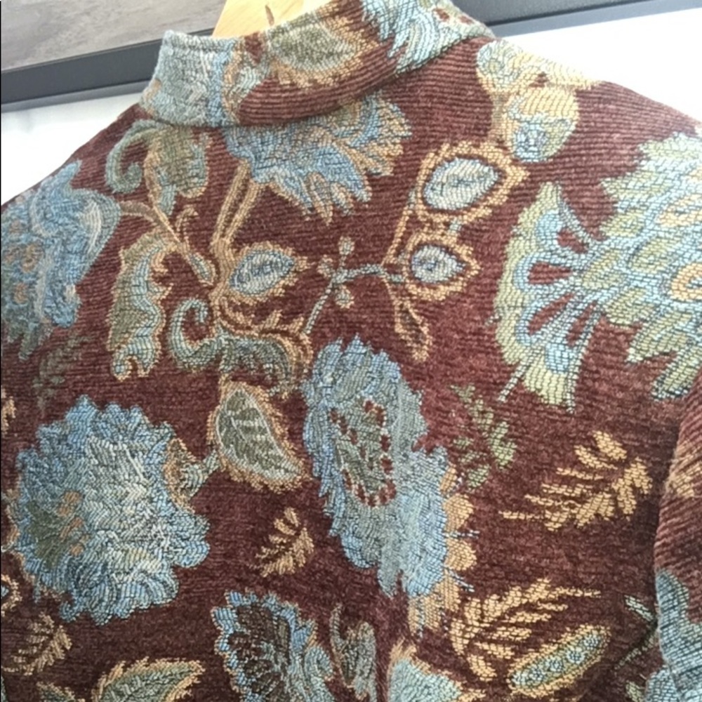 Women’s Vintage Structured Tapestry Jacket - Picture 6 of 9